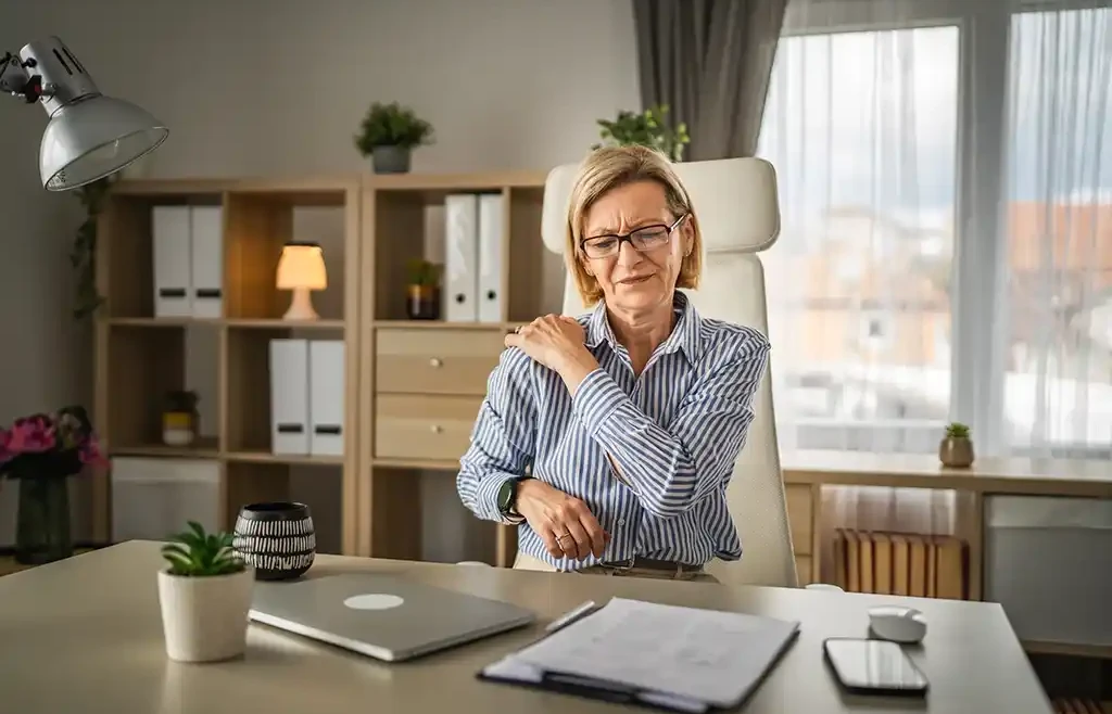 Frozen Shoulder Perimenopause: Understanding Shoulder Pain